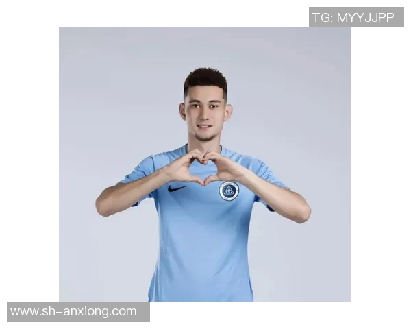 足球明星探访新疆的足迹与故事揭秘 足球明星探访新疆的足迹与故事揭秘