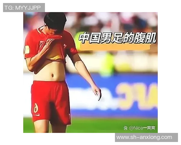 足球明星是否都拥有腹肌男生的身材特征与训练秘诀探讨